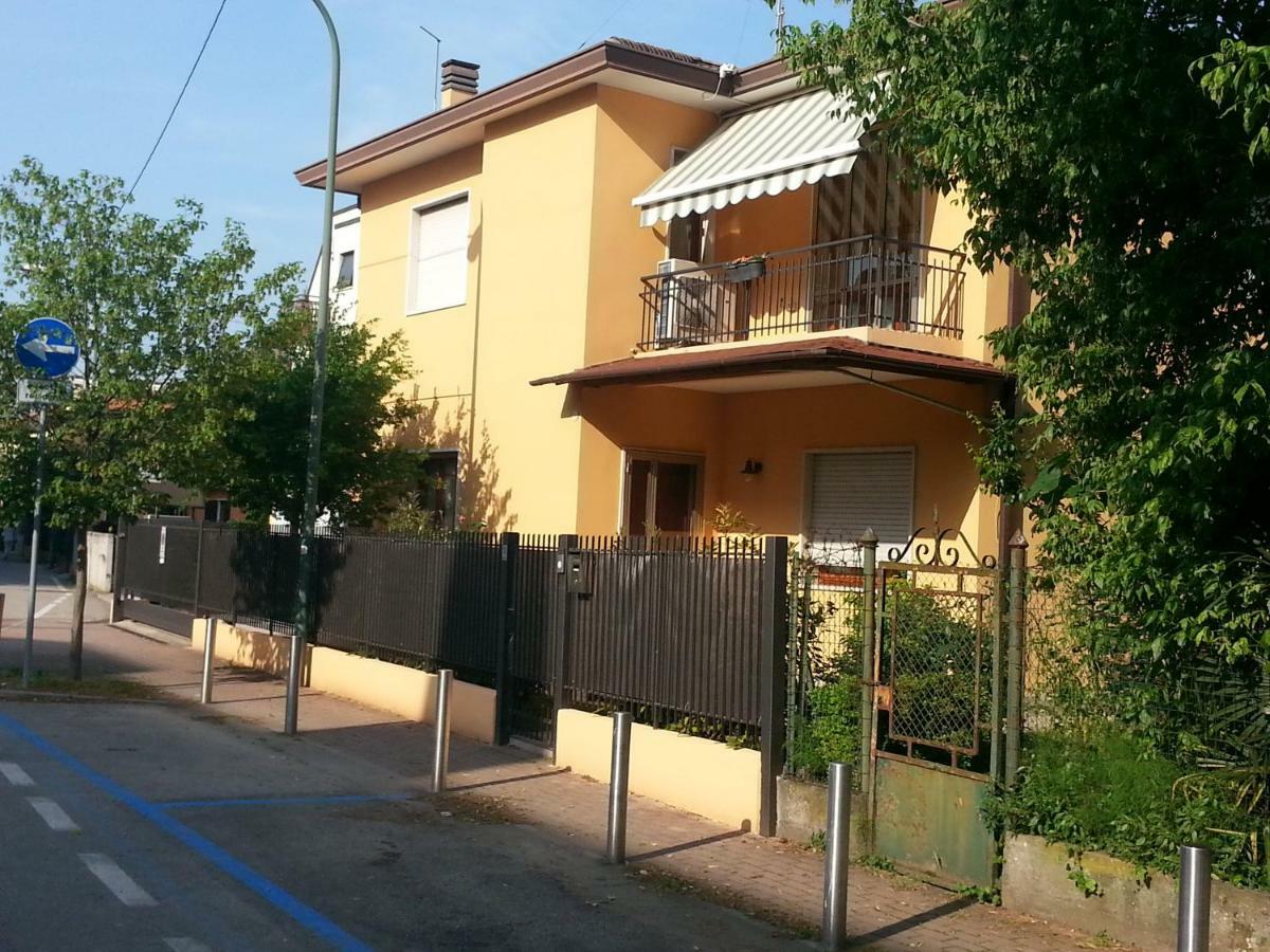 Villa Al Sole Mestre Exterior foto